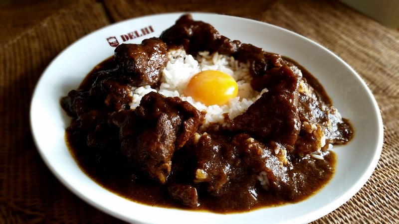 カレーにタマゴ