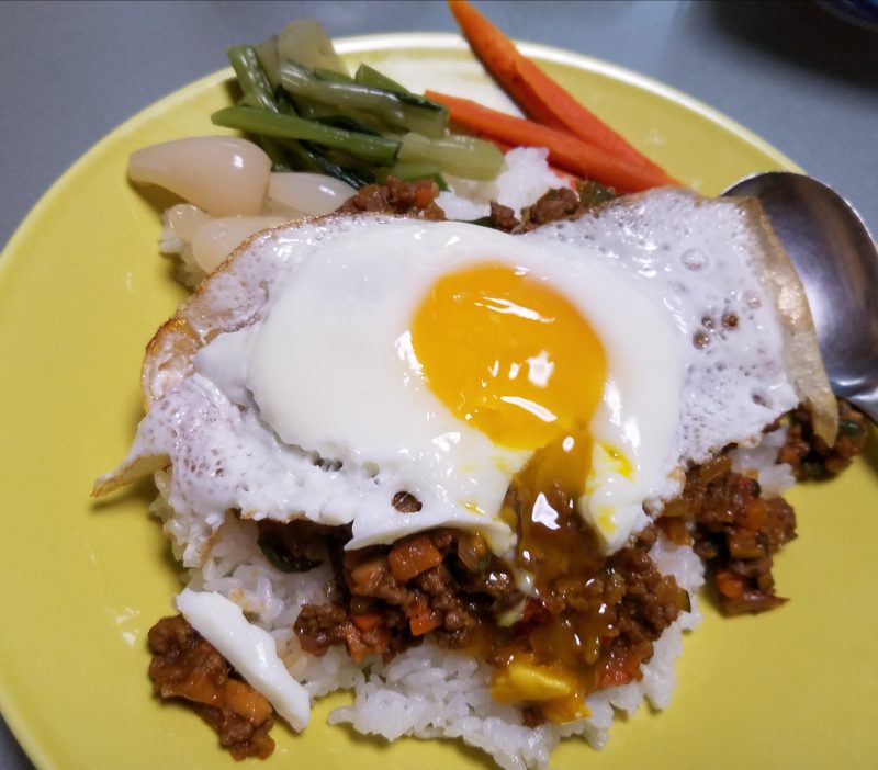 ひき肉と玉子、カレーと玉子