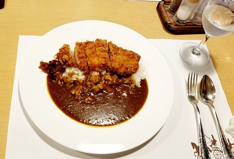 シンプルなカツカレー