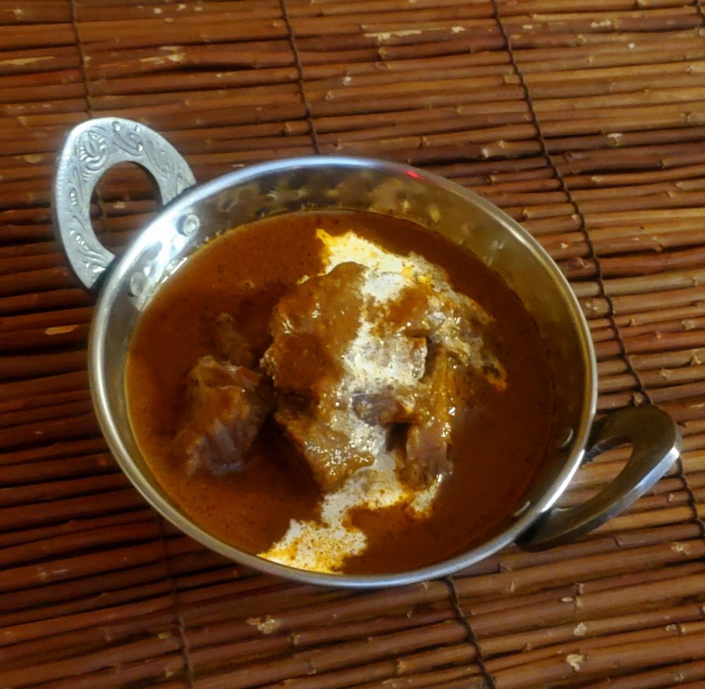 牛スネカレー、洋食スタイル